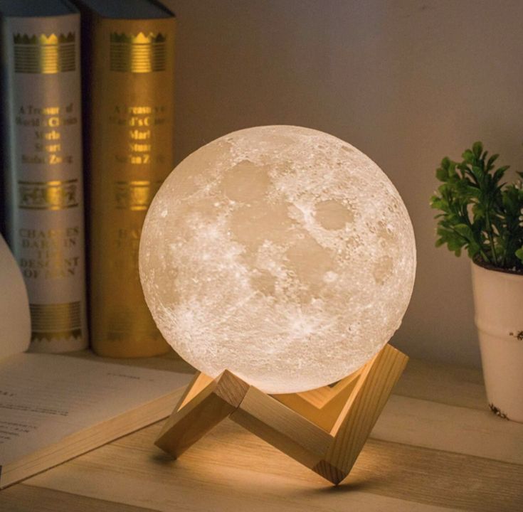 LED Moon Lamp – 3D Printed Night Light with Touch &amp; Remote Control