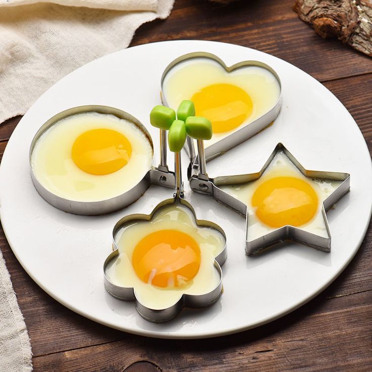 Pack of 4 Stainless Steel Egg Shaper Molds – Star, Heart, Round &amp; Flower Shapes